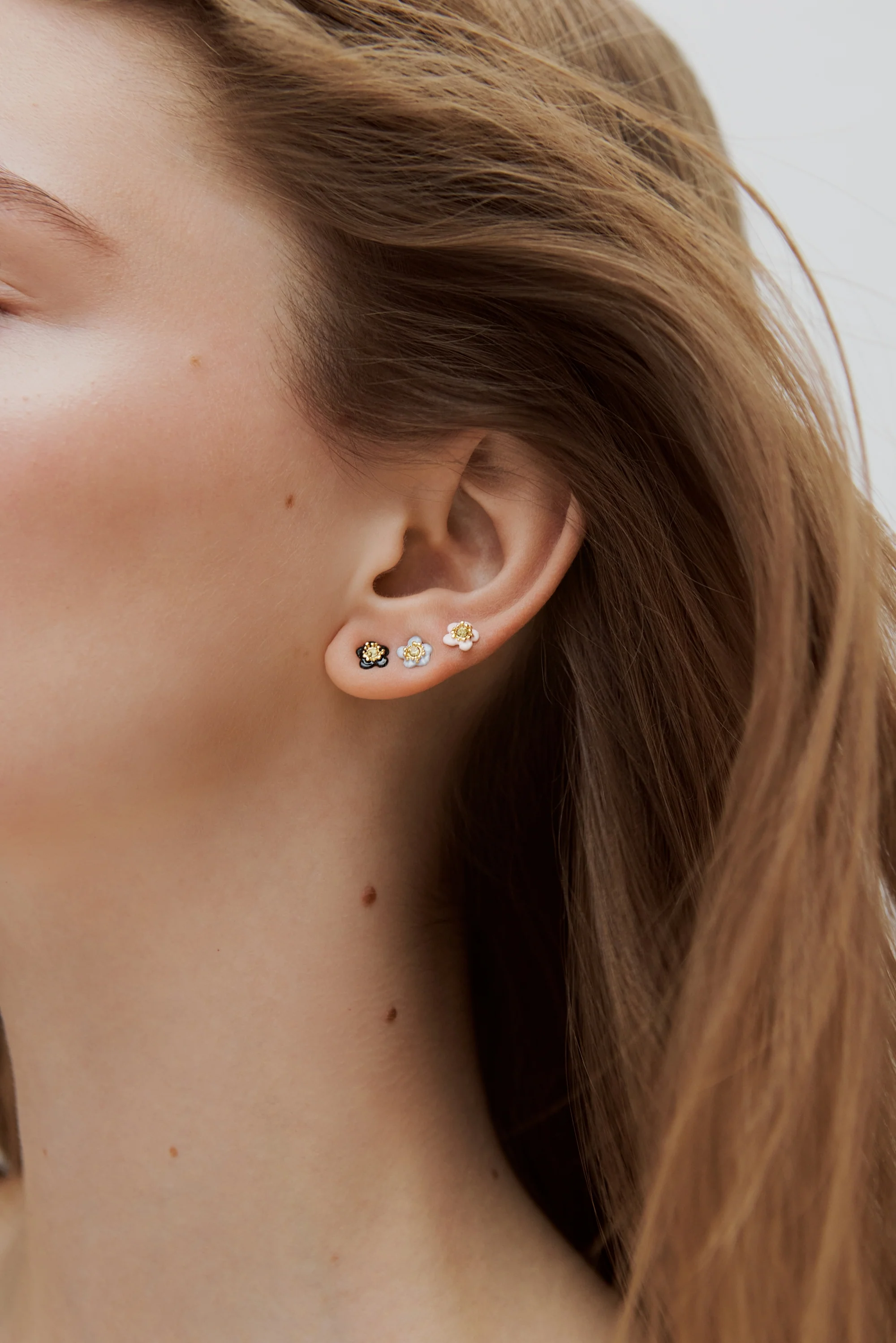 Boucle d'oreille fleur rose et pierre facettée, à l'unité - Image 2