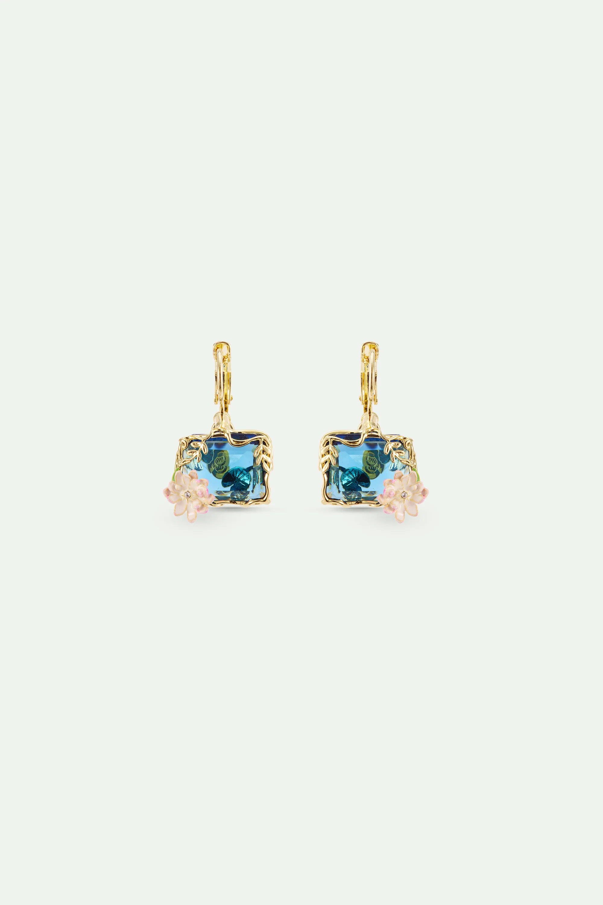 Boucles d’oreilles bassin aux nymphéas bleues et roses