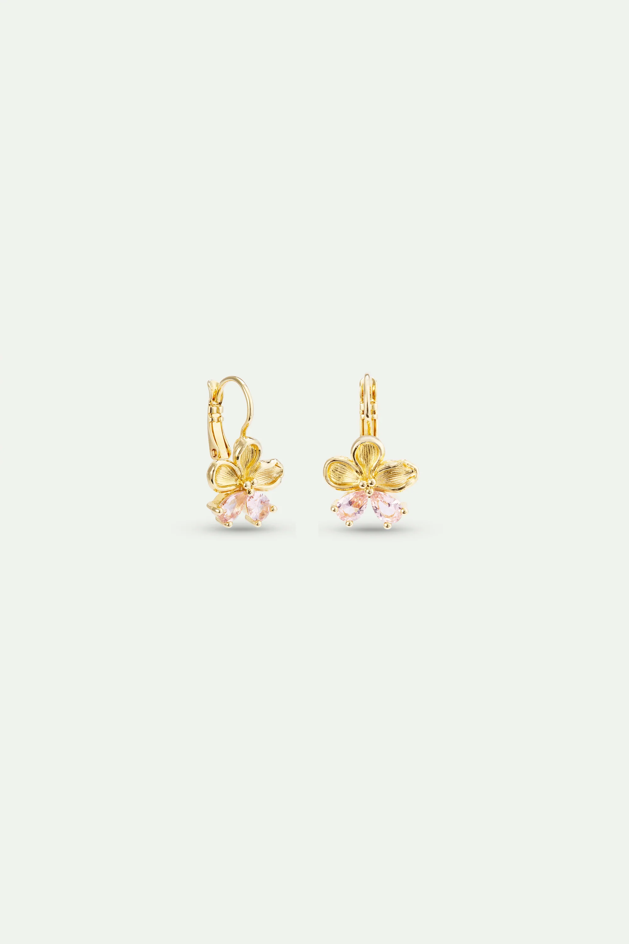 Boucles d'oreilles dormeuses dorées fleur de cerisier et pierres roses - Image 2