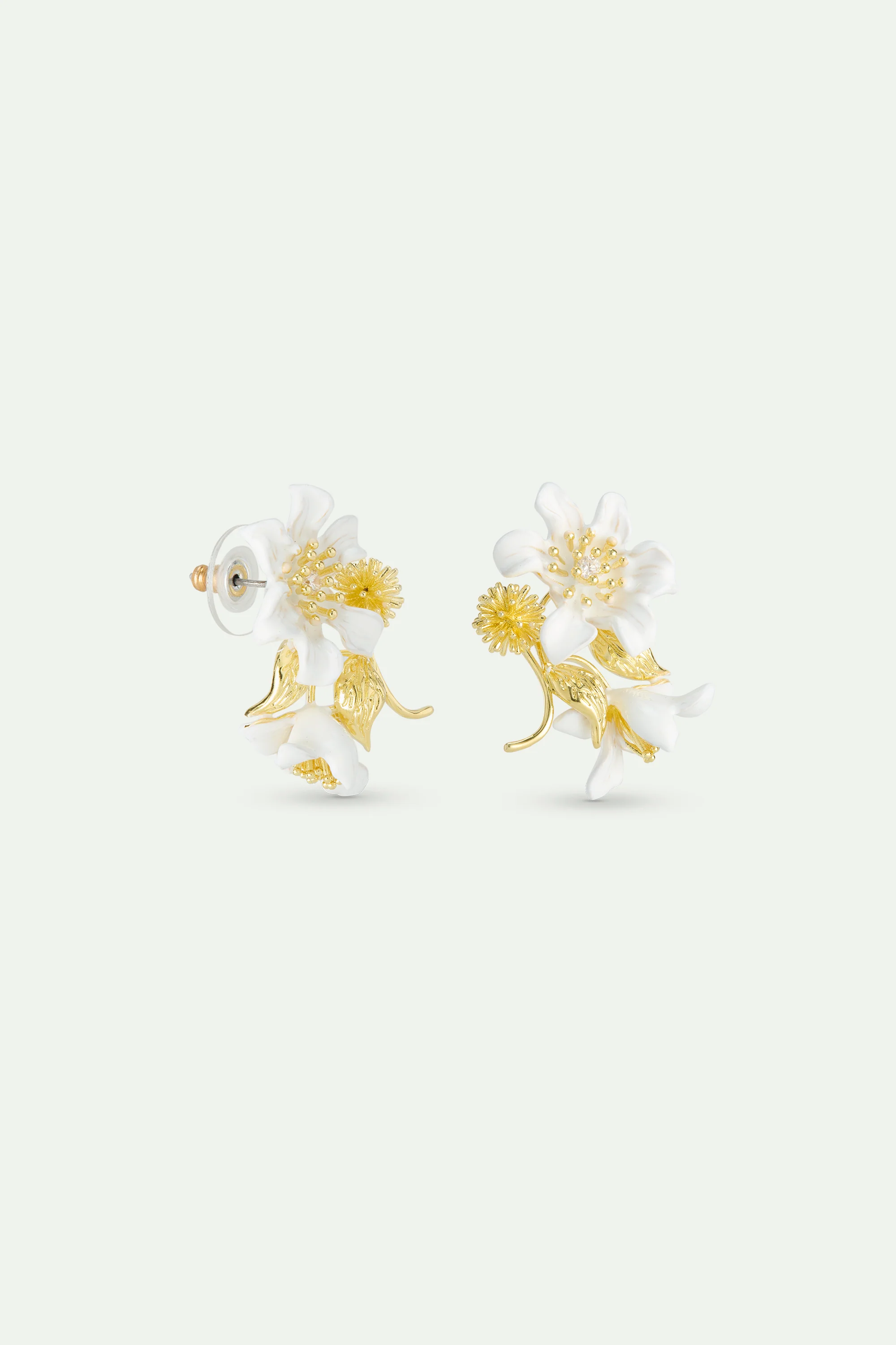 Boucles d'oreilles grande fleur de clématite blanche, feuilles de laurier et corête du japon - Image 3