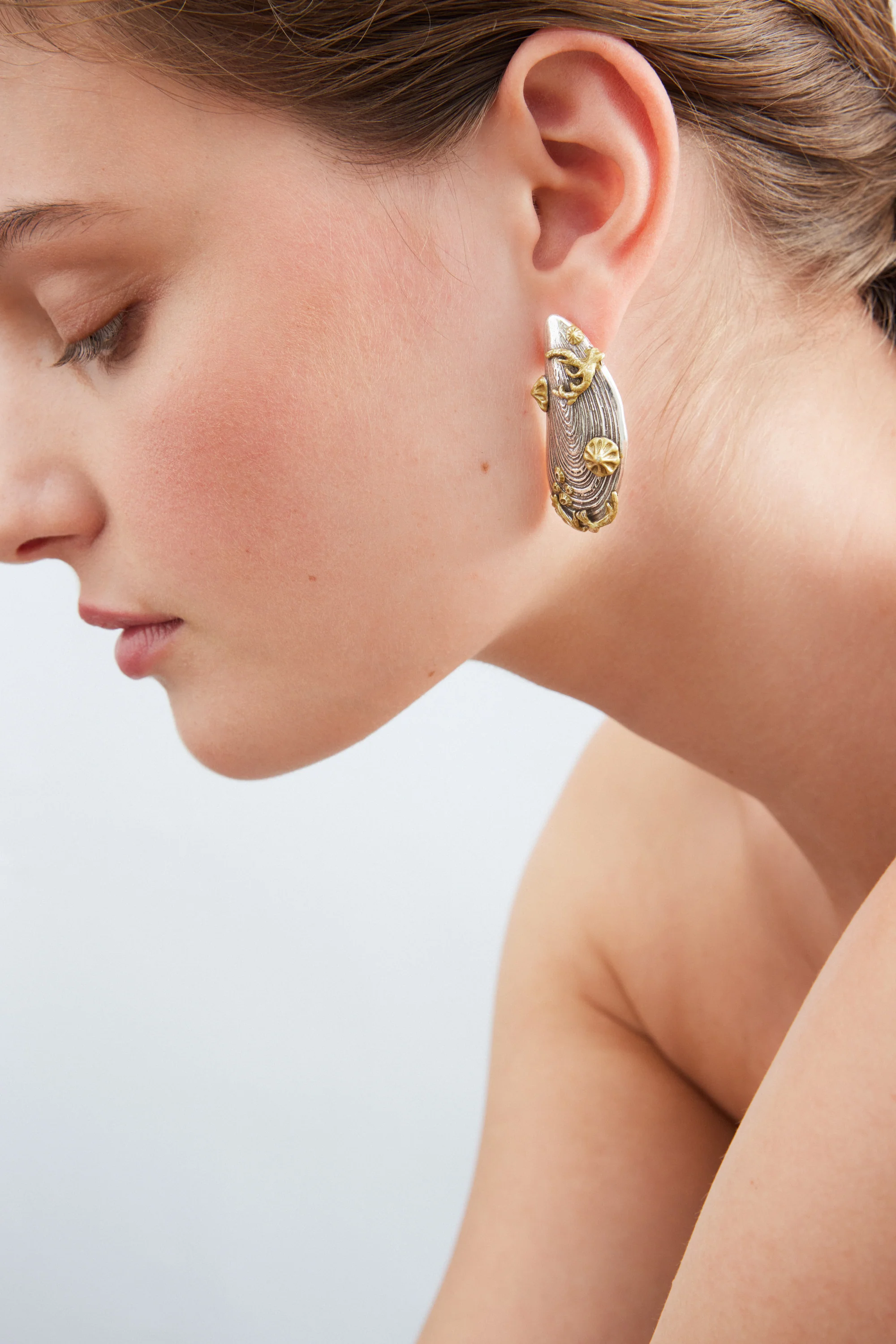 Boucles d'oreilles moule argentée et dorée - Image 2