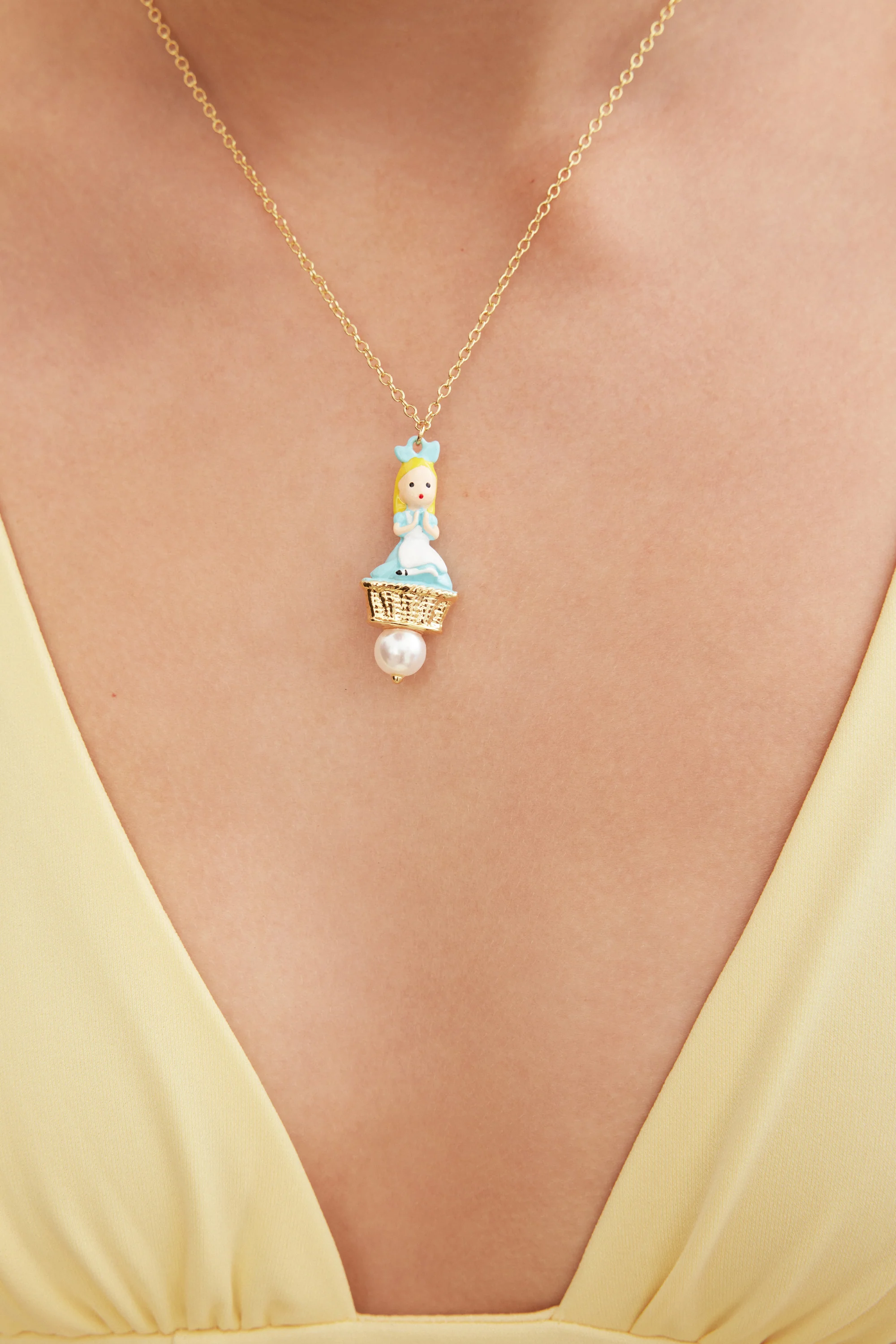 Collier pendentif Alice et perle fantaisie